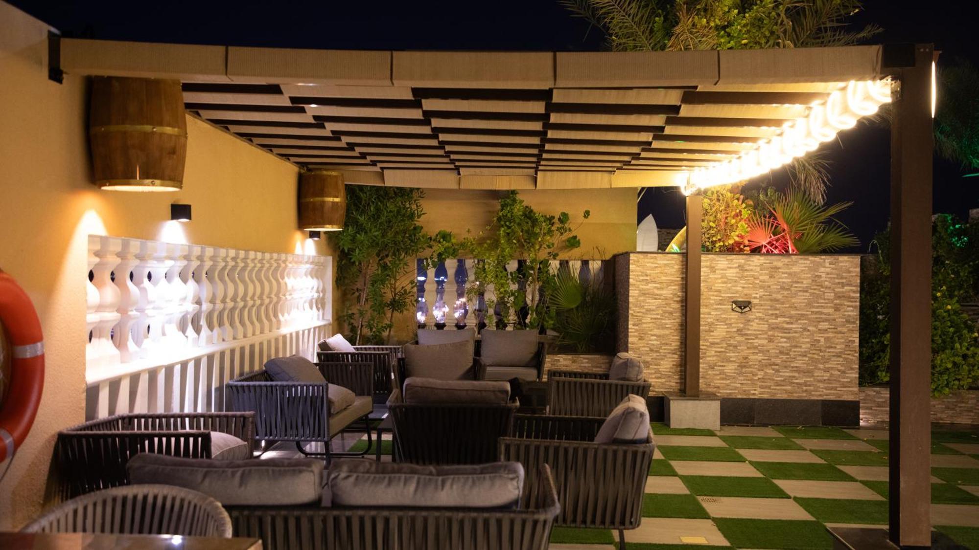 La Zona Continental Hotel Dubai Exterior photo
